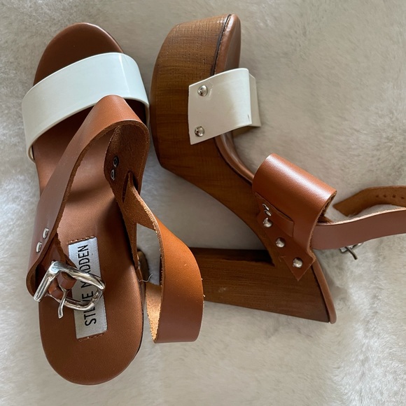Steve Madden sandals - Picture 1 of 2